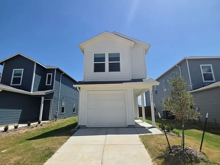 12156 Morgan Dr — Photo 1