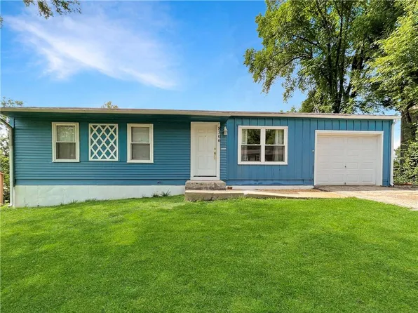 8306 Barnett Ave, Kansas City, KS 66112