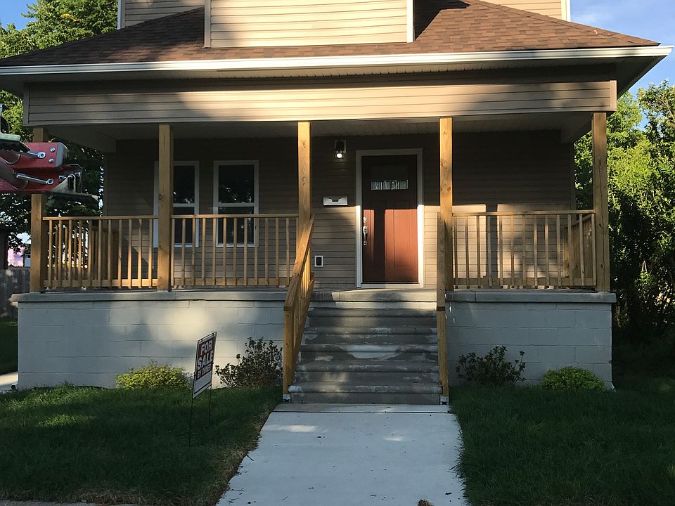 1st image of 1109 5th St