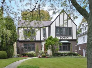 403 Sunset Rd, Winnetka, IL 60093