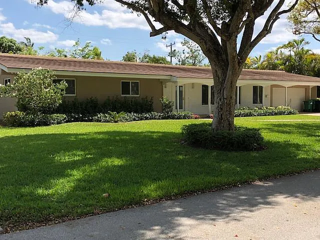3 bed, 2403 sqft, $7,200 — Photo 2