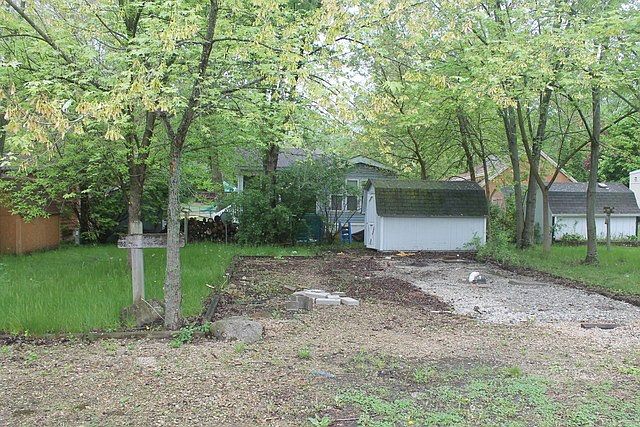 2nd image of 32 Aspen Ln