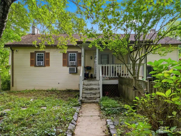 43 1/2 Carlton Ave, Washington, NJ 07882