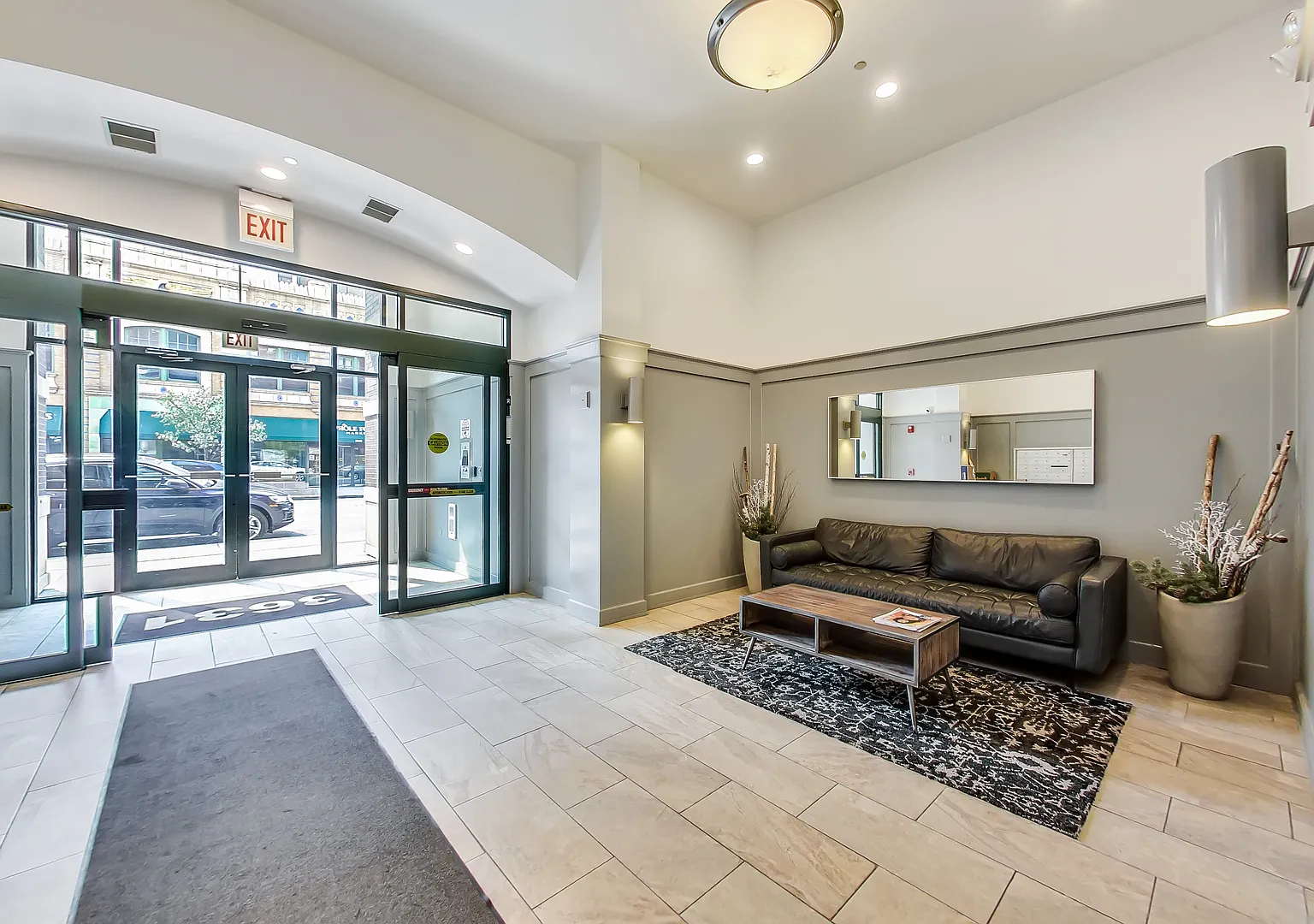 2 bed, 1300 sqft, $4,000 — Photo 2
