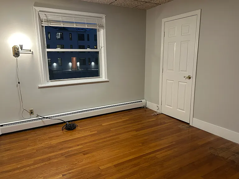 19 Pearl St #2 — Photo 7