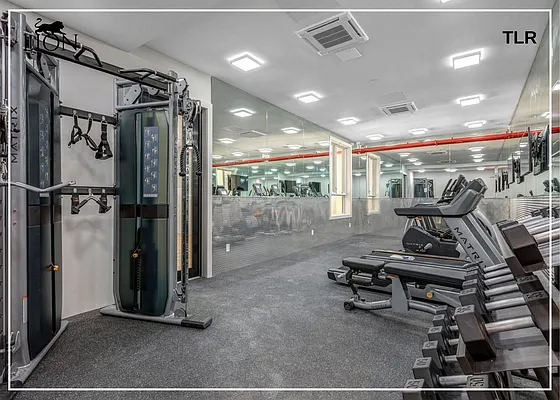 Sold by The Lion Real Estate | media 8