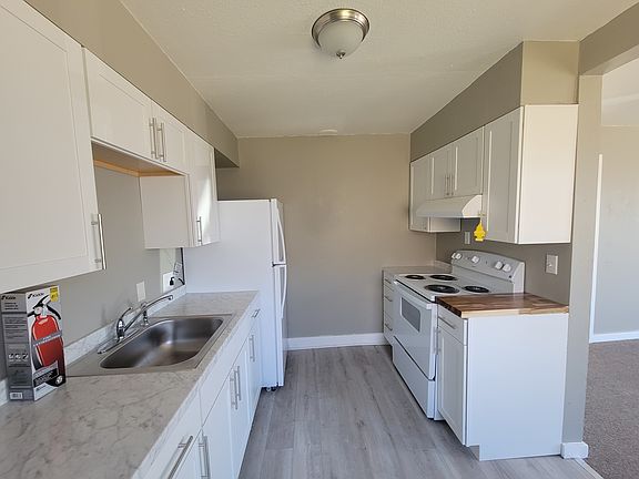 4th image of 204 Ash St #1