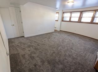 5413 W Barry Ave, Chicago, IL