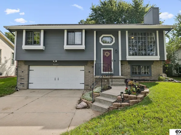 8927 N 82nd St, Omaha, NE 68122