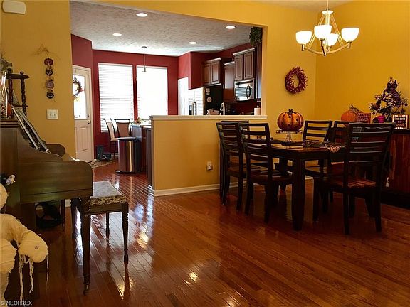 5th image of 313 Kelsey Dr