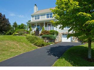 20 Tory Ln, Pawling, NY 12564