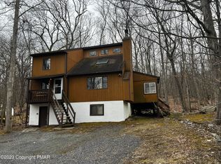 2222 Apley Ct, Bushkill, PA 18324