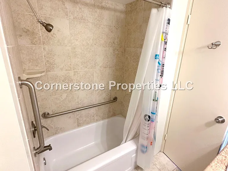 1621 Dole St #903 — Photo 13