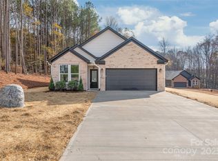 9013 Wagon Trl, Lincolnton, NC 28092