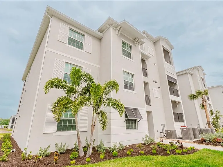 18461 Copperhead Ct N #431 — Photo 3