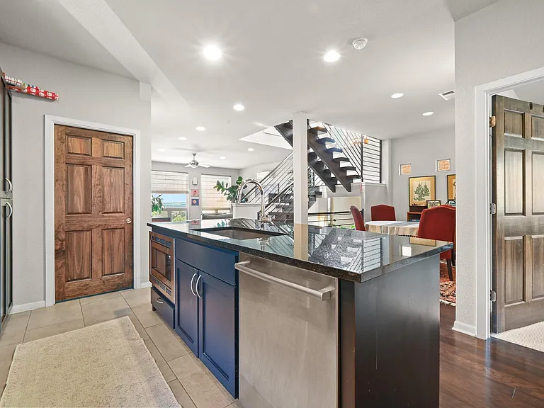 1142 Lost Creek Blvd #3 — Photo 4