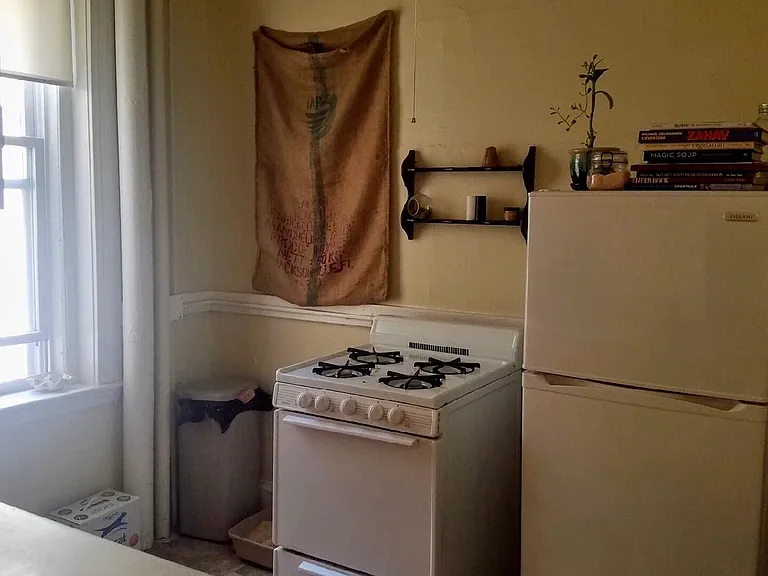 83 Gordon St #5 — Photo 2