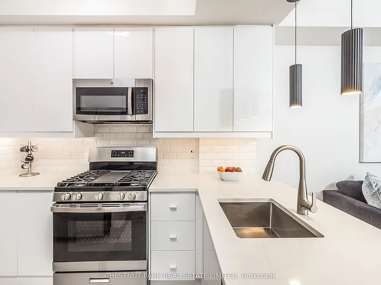 500 Richmond St W #101 — Photo 15