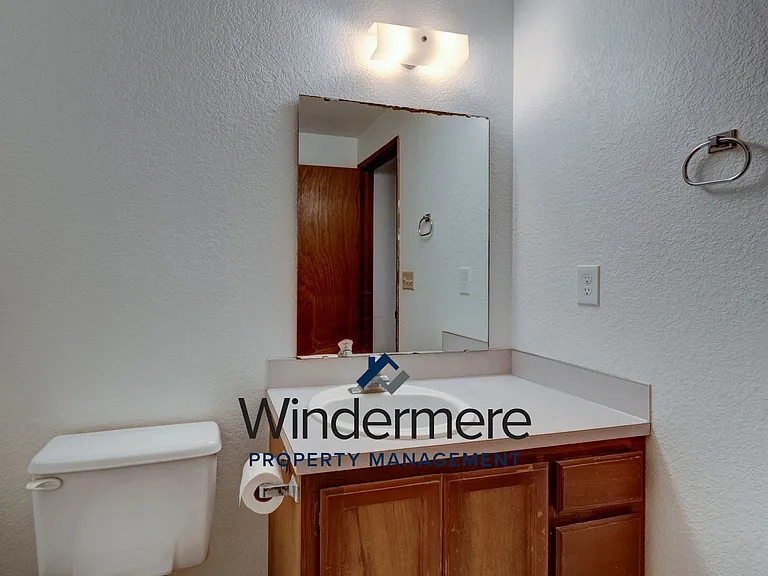 2268 Hastie Lake Rd — Photo 21