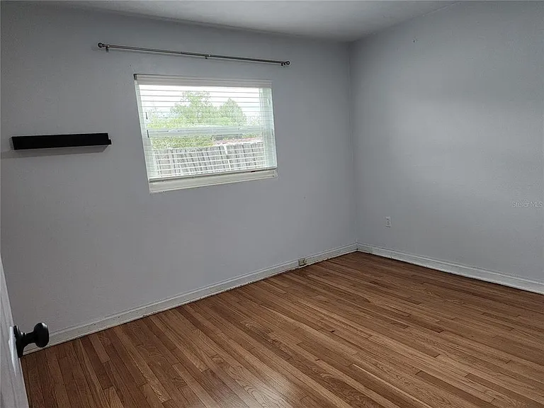 8 Poinsettia Dr — Photo 5