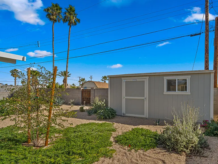 2115 N Normal Ave — Photo 34