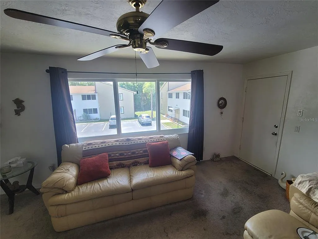2 bed, 2.0 bath, 1046 sqft, $1,175 — Photo 2