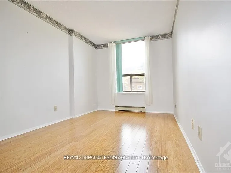 200 Lafontaine Ave #304 — Photo 14