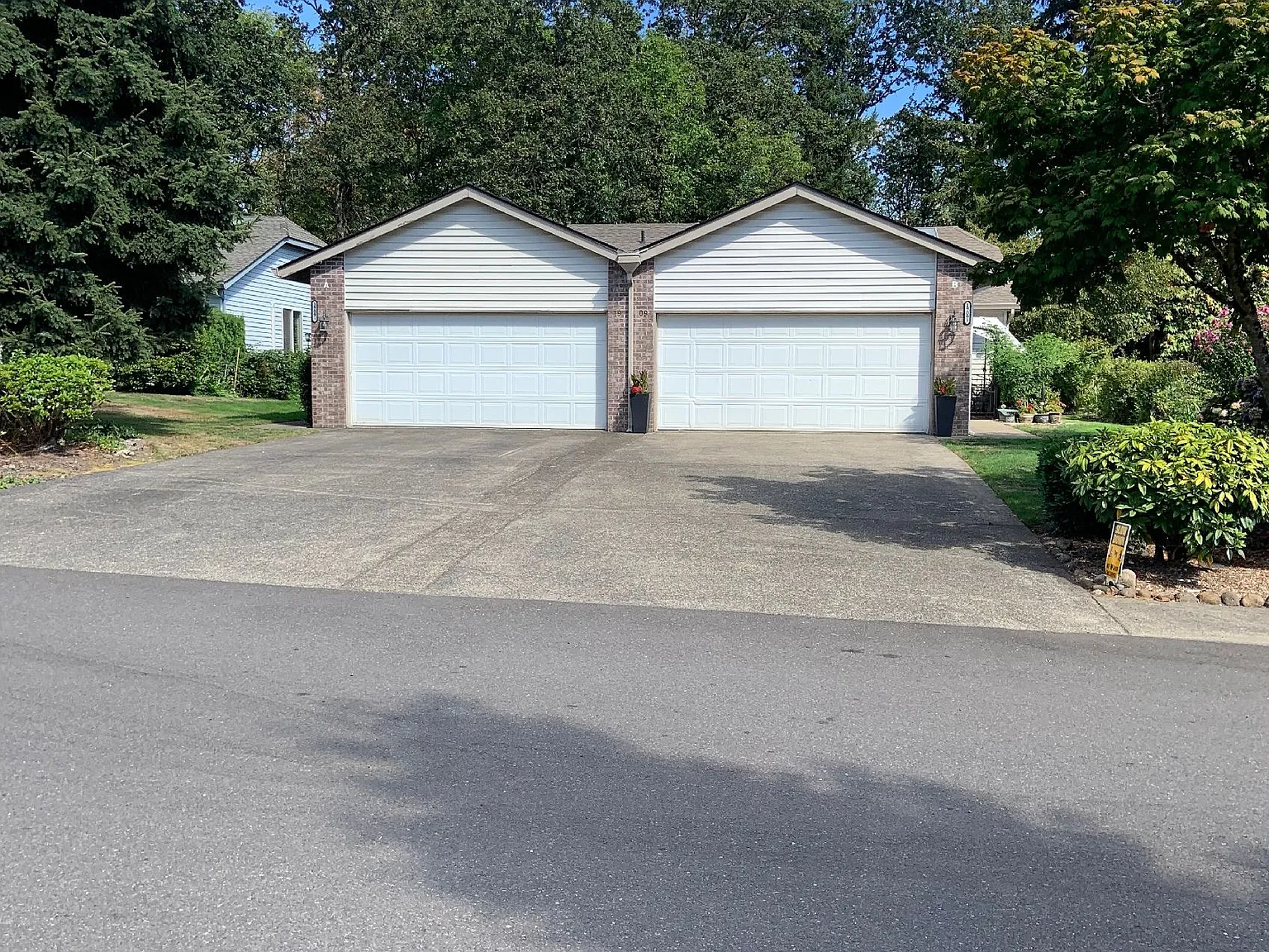 2 bed, 1170 sqft, $2,100 — Photo 1