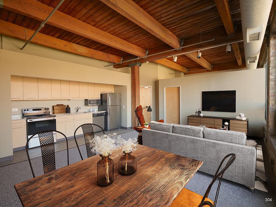 1st image of 671 N Sangamon St #311