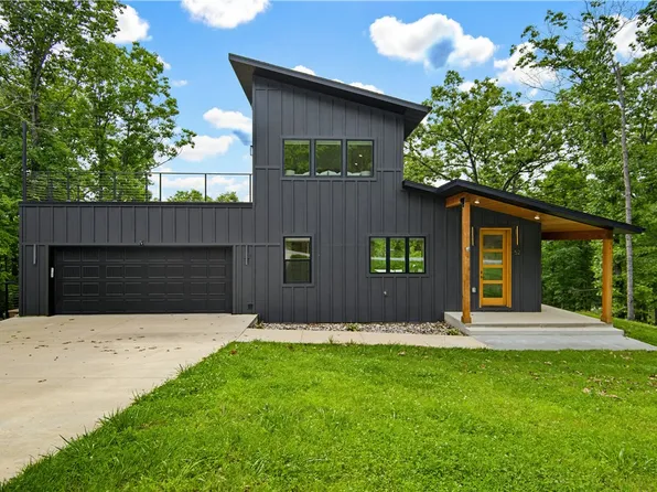 52 Chatburn Dr, Bella Vista, AR 72715