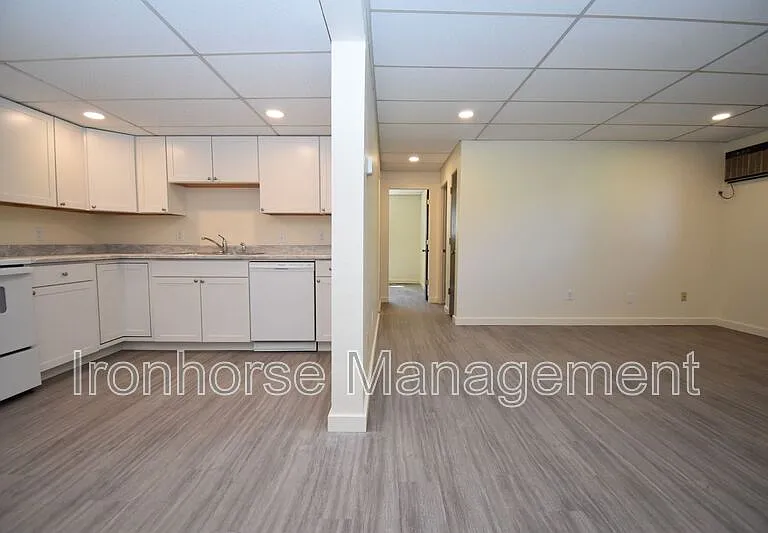805 W Villard St #1 — Photo 6