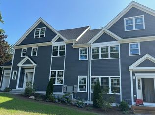 35 Pleasant St #33, Wellesley, MA 02482