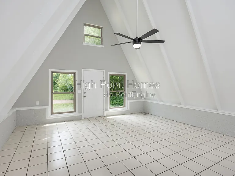 1696 Johnson Rd #B — Photo 8