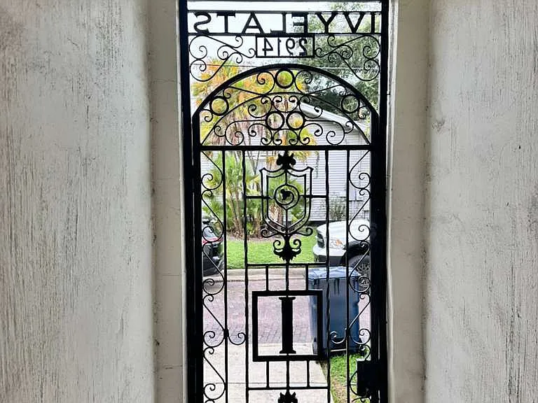Ivy Flats — Photo 17