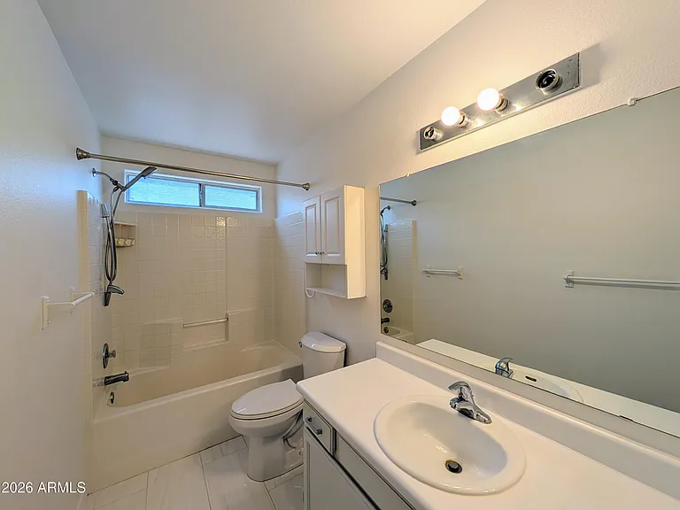 2824 W Angela Dr — Photo 37