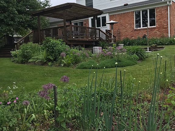 2nd image of 16935 Dundalk Ln
