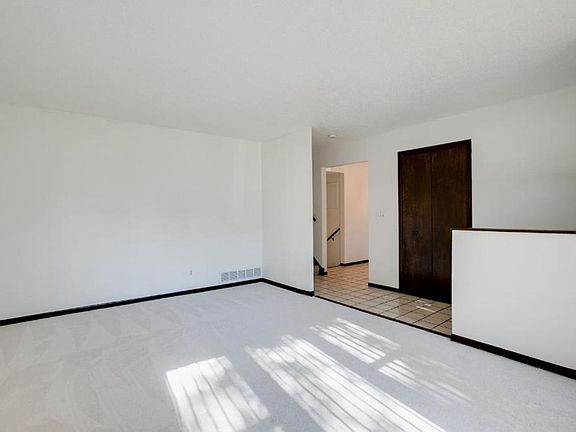 5th image of 2627 Logan Ave N