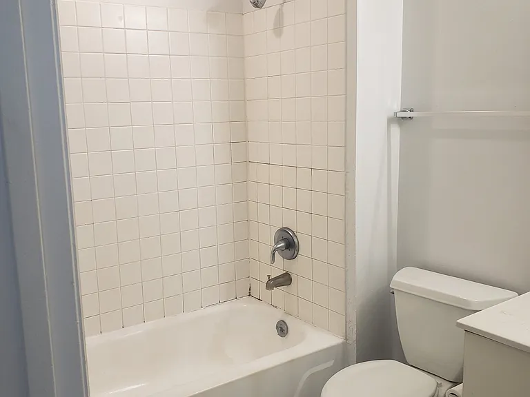 2026 Menard St #B — Photo 10