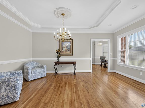 4th image of 1198 Eagle Crest Blvd SW