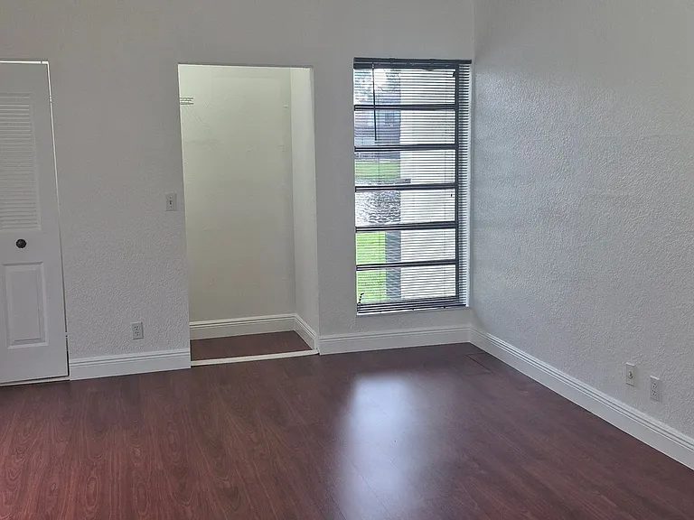 1145 NW 98th Ter #122 — Photo 10