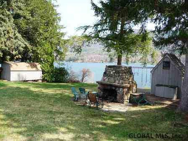 3rd image of 114 Rockhurst Road