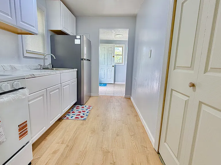 11012 Paige Ave — Photo 5