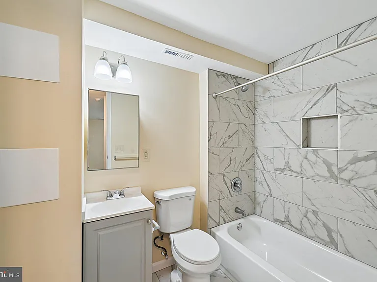 8805 Bolero Ct — Photo 52