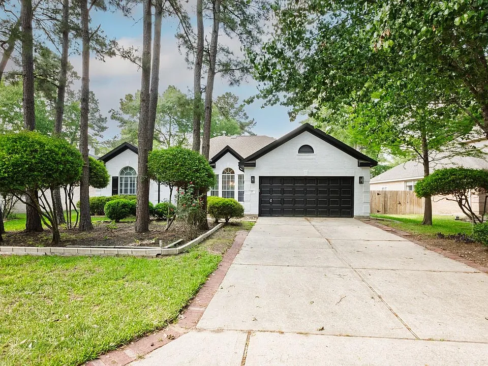 22 S Lace Arbor Dr