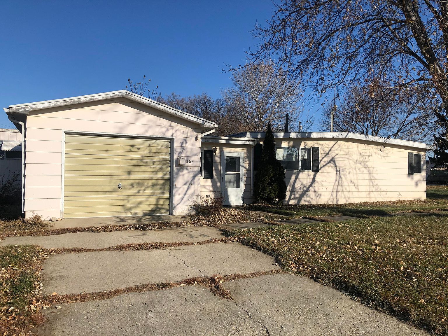 205 W Blaine Ave, Gettysburg, SD 57442 Zillow