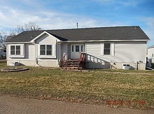 113 Stockwell St, Pukwana, SD 57370