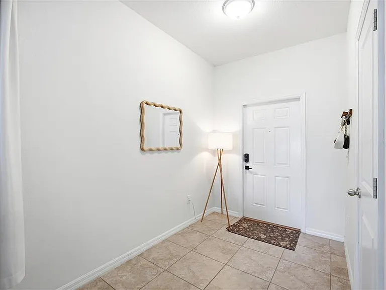 7656 Ginger Lily Ct — Photo 4