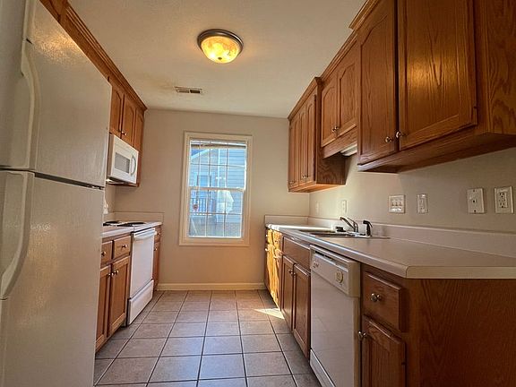 5th image of 2878 Copenhagen Dr