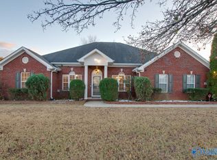 109 Misty Morn Ln, Huntsville, AL 35811