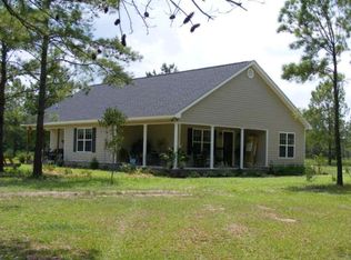 638 Lee Rd, Pembroke, GA 31321